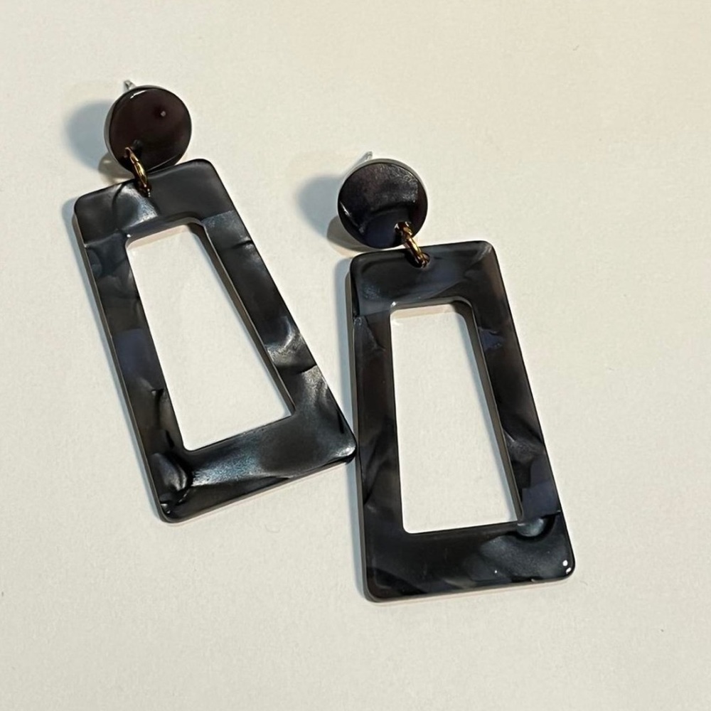 Cute black earrings